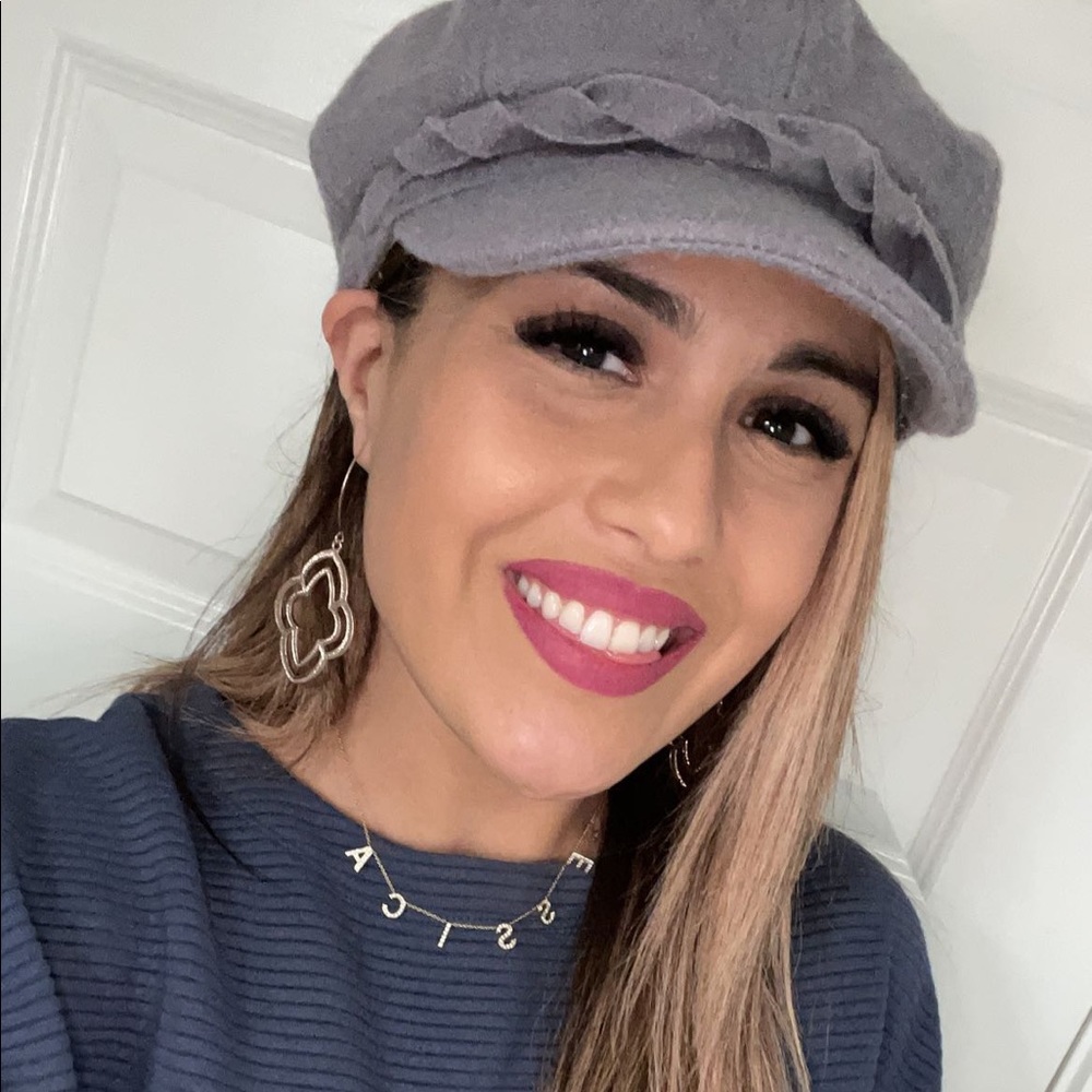 Meet your Posher, Jessica